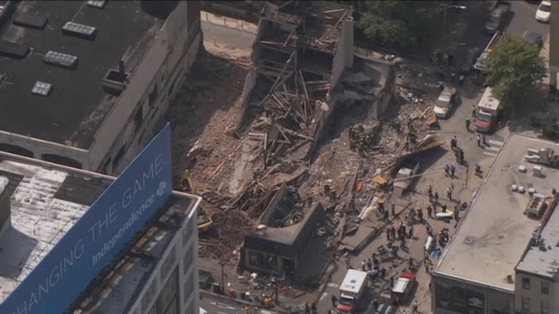 Illustration for article titled Collapse: Downtown Philadelphia Buildings Fall, Killing Six